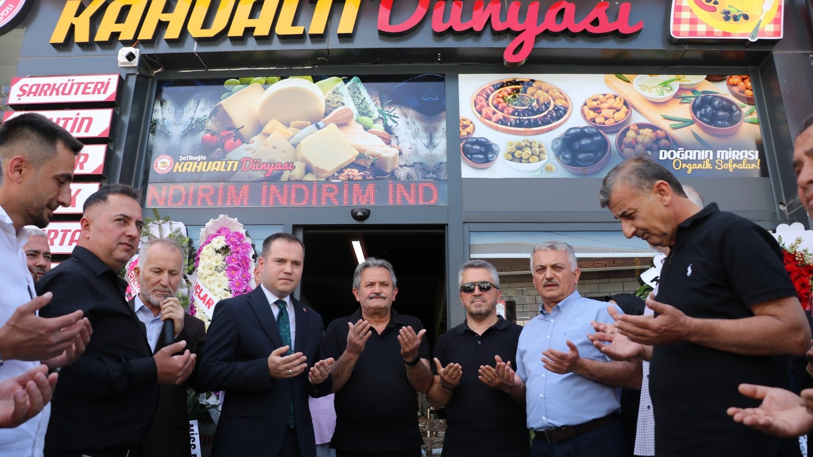 Şefikoğlu Kahvaltı Dünyası Açıldı