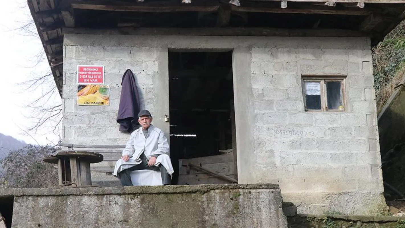 Cumayeri Dokuzdeğirmen Köyü Tarihi Su Değirmeni