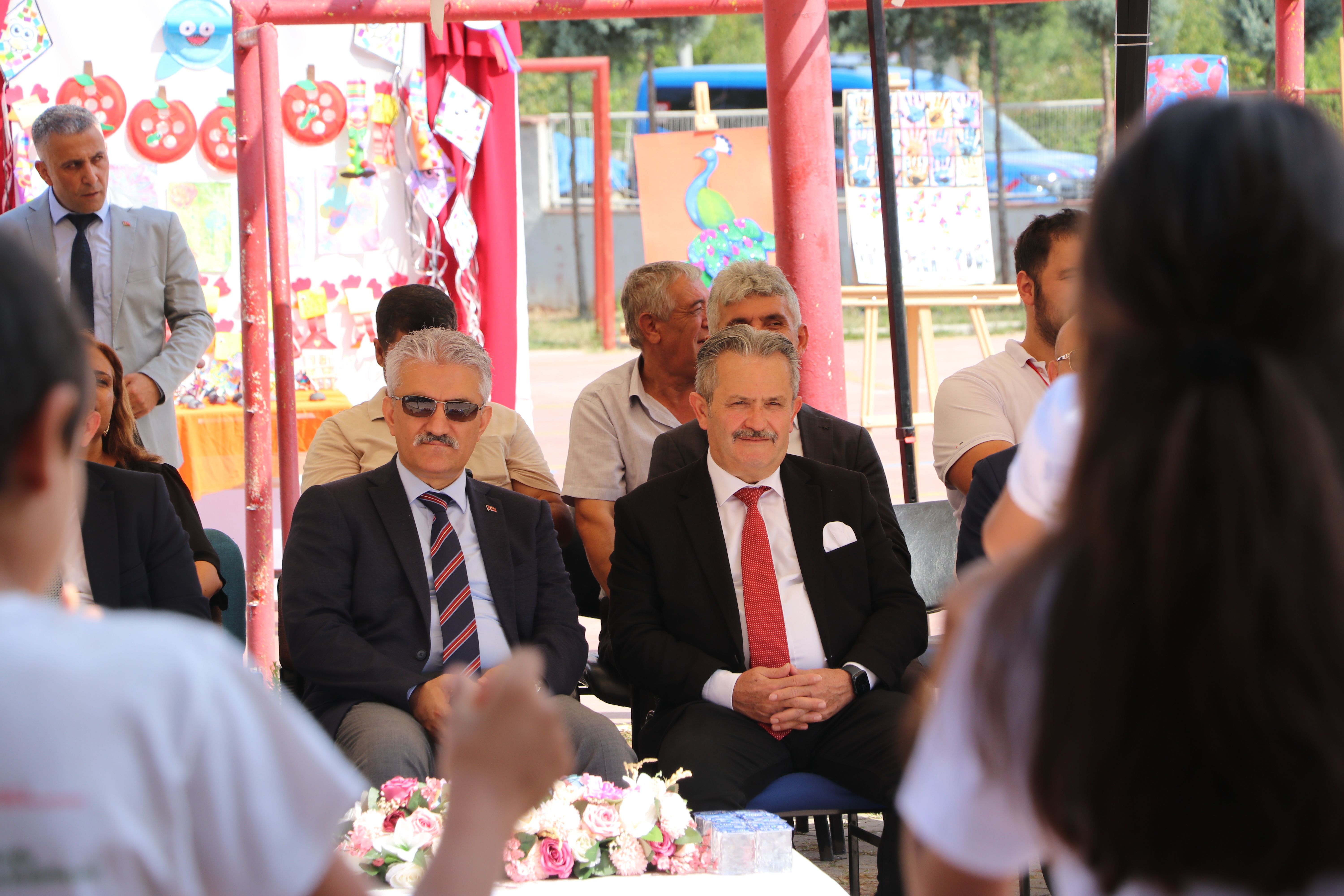 Cumayeri’nde Geleceğe Umut Veren Kapanış: 100 Çocuk Sanatla Buluştu